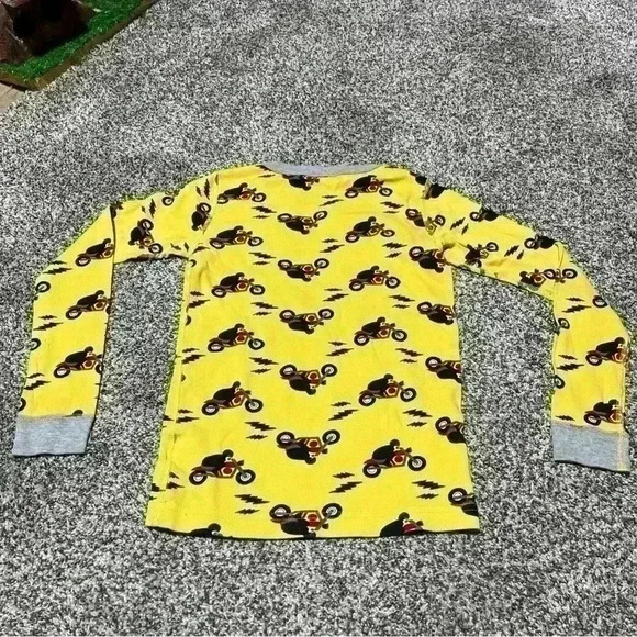 Hanna Andersson Bolt Motorcycle Print Yellow Pajama Top Only  Sz 8 US 130cm Note - Picture 9 of 10